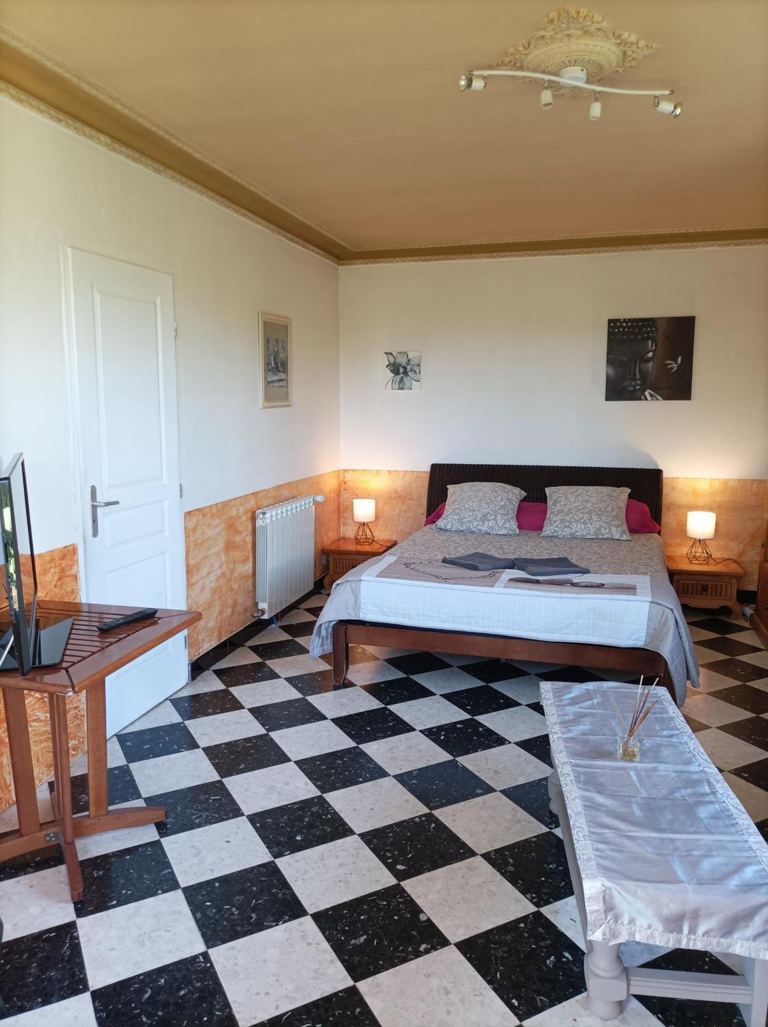 Chambre D'Hotes Les Garrigues Piolenc Esterno foto
